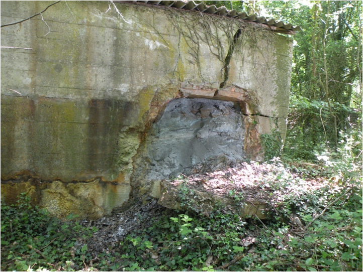 et ses stocks de pyrite rongeant le beton des blockhaus
